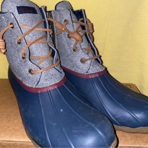 Women’s Sperry Saltwater Wool Grey Duck Boot Size 10